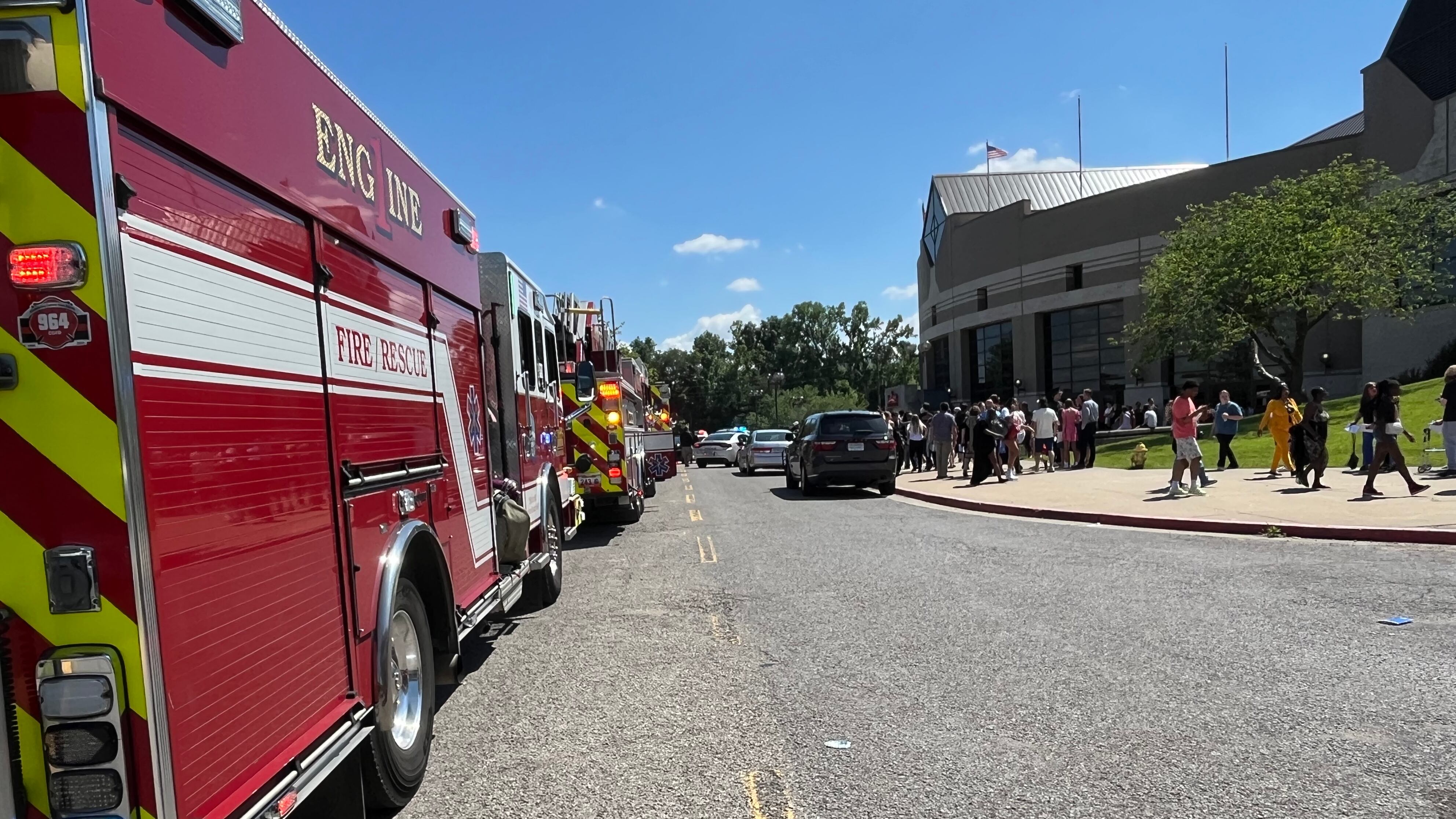 2 people shot at high school graduation ceremony - Vimarsana News